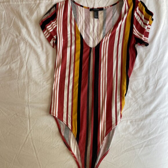 4-Piece Basics Bundle | Bodysuits, Tanks & Tee | Medium | Dynamite, Garage + - Picture 7 of 7